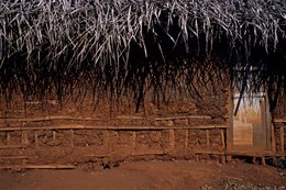 Bamboo;-Comoros-Archipelago;-France;-Housing;-Hut;-Indian-Ocean;-Kaleidos;-Kaleidos-images;-La-parole-à-limage;-Laurent-Abad;-Mayotte;-Mud-wall;-Stories-Pictures;-Thatch;-Traditional-architecture